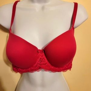NWOT. AUDEN 38 C badded bra. Pink-Red